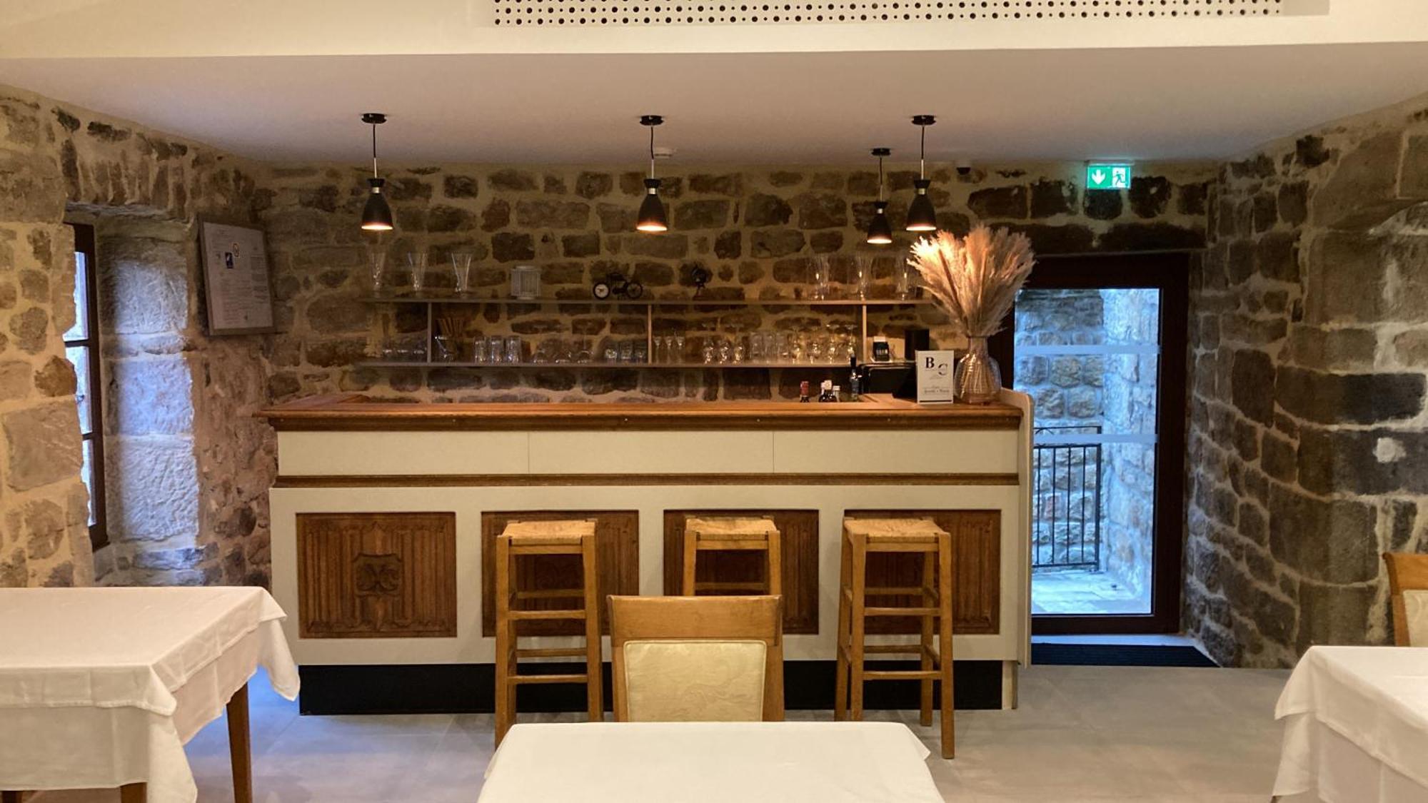 Aux Vieux Arceaux Hotel Mercuer ภายนอก รูปภาพ